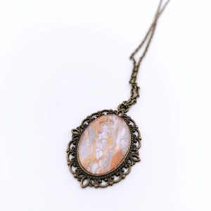 Vintage nyaklánc barack árnyalattal , Ékszer, Nyaklánc, Medál, Ékszerkészítés, MESKA