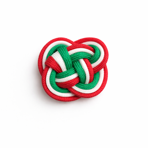 Magyar színekben készült kézműves paracord kitűző - ékszer - kitűző és bross - Meska.hu