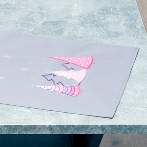 Rózsaszín karácsonyi mintás szürke asztali futó hímzőkészlet, hímzés, 35 x 95 cm - diy (csináld magad) - egységcsomag - Meska.hu