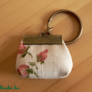 Táskás kulcstartó, Táska & Tok, Kulcstartó & Táskadísz, Kulcstartó, Patchwork, foltvarrás, Varrás, MESKA