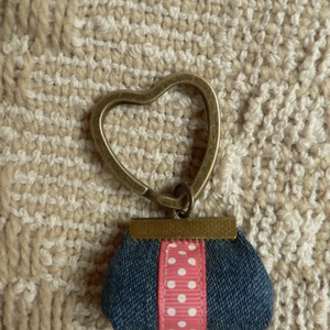Táskás kulcstartó, Táska & Tok, Kulcstartó & Táskadísz, Kulcstartó, Patchwork, foltvarrás, Varrás, MESKA
