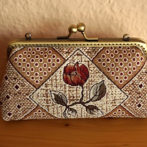 Virágos neszi , Táska & Tok, Pénztárca & Más tok, Pénztárca, Varrás, Patchwork, foltvarrás, MESKA