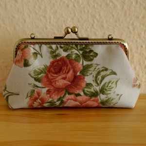 Virágos neszi , Táska & Tok, Pénztárca & Más tok, Pénztárca, Varrás, Patchwork, foltvarrás, MESKA
