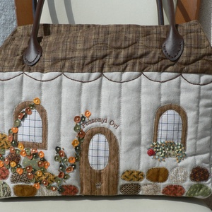 Táska házikós  /Megrendelésre/, Táska & Tok, Kézitáska & válltáska, Válltáska, Patchwork, foltvarrás, Varrás, MESKA