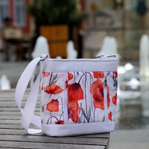 Pipacsos válltáska - táska & tok - kézitáska & válltáska - vállon átvethető táska - Meska.hu