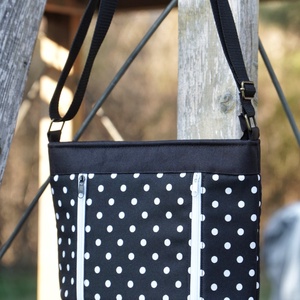 Pöttyös válltáska - táska & tok - kézitáska & válltáska - vállon átvethető táska - Meska.hu