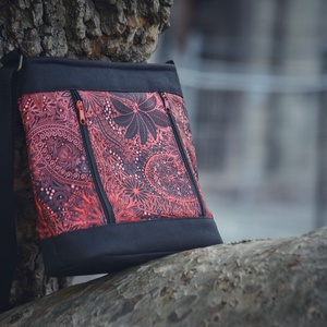 Piros mintás válltáska, Táska & Tok, Kézitáska & válltáska, Vállon átvethető táska, Varrás, MESKA