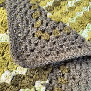 Horgolt babatakaró ajándék mackóval - baba - mama - baba ágynemű - babatakaró, gyerek pléd - Meska.hu