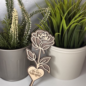 Valentin napi rózsa, Otthon & Életmód, Dekoráció, Asztal és polc dekoráció, Asztaldísz, Famegmunkálás, Gravírozás, pirográfia, MESKA