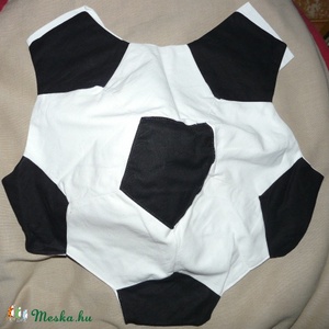 Focilabda farsangi jelmez -  - Meska.hu