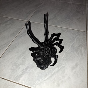 Alien facehugger telefontartó - otthon & életmód - tárolás & rendszerezés - asztali telefontartó - Meska.hu