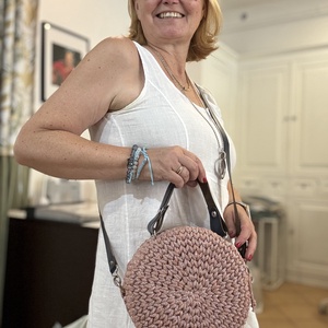 Fényes púder kis macaron crossbody táska, Táska & Tok, Kézitáska & válltáska, Válltáska, Horgolás, MESKA