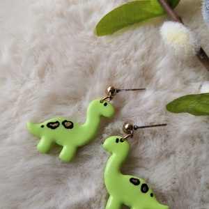 Polymer clay fülbevaló-Dínó, Ékszer, Fülbevaló, Lógó fülbevaló, Ékszerkészítés, MESKA