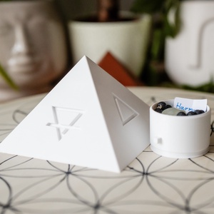 Harmonizáló piramis  4 őselem piramis, Otthon & Életmód, Dekoráció, Spiritualitás, Orgonit piramis, Mindenmás, MESKA