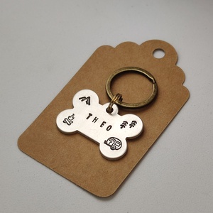 Kézzel kalapált alumínium kutyabiléta � Nomád Csont (38mm x 25mm) - otthon & életmód - kisállatoknak - kutyáknak - kutya biléta - Meska.hu