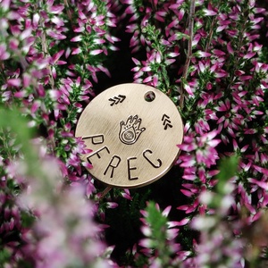 Kézzel kalapált sárgaréz kutyabiléta  �  Hamsa Keze    (30mm) - otthon & életmód - kisállatoknak - kutyáknak - kutya biléta - Meska.hu