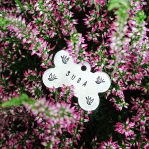 Kézzel kalapált alumínium kutyabiléta � SWALLOW (38mm x 25mm) - otthon & életmód - kisállatoknak - kutyáknak - kutya biléta - Meska.hu