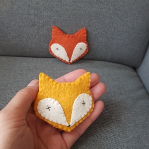 Filc hajcsat - ékszer - kitűző és bross - Meska.hu