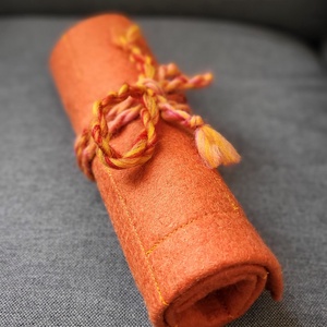 Krétatartó narancs - otthon & életmód - papír, írószer - tolltartó & ceruzatekercs - Meska.hu