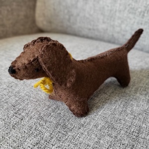 Tacskó kutyus filcből - Meska.hu