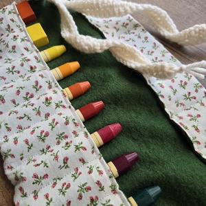 Krétatartó zöld, virágos, Otthon & Életmód, Papír, írószer, Tolltartó & Ceruzatekercs, Varrás, MESKA