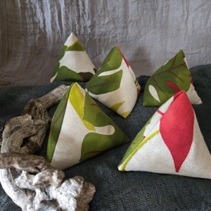 Babzsák leveles - játék & sport - készségfejlesztő és logikai játék - toronyépítő- és egyensúlyozó játékok - Meska.hu