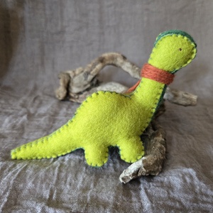 Filc dinó - játék & sport - plüssállat & játékfigura - plüss bárány - Meska.hu Filc dinó - játék & sport - plüssállat & játékfigura - plüss bárány - Meska.hu