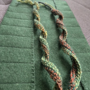 Krétatartó zöld - táska & tok - variálható táska - Meska.hu