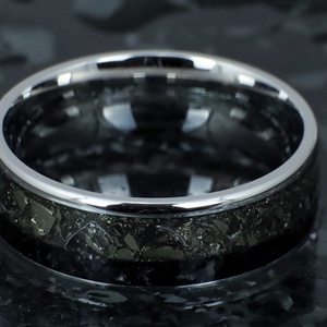 Nemesacél Gyűrű Pirit/Fém Forgács És Obszidián Ásványból. Vízálló, Karcálló, Anti-Allergén, Egyedi Megrendelésre! - ékszer - gyűrű - kerek gyűrű - Meska.hu
