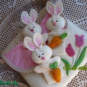 Három nyuszi ujjbáb készlet táskában -  - Meska.hu