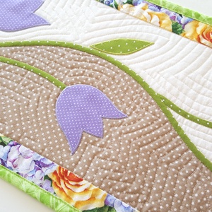 Tavaszi asztali futó friss tavaszi szinekben - otthon & életmód - konyhafelszerelés, tálalás - konyhai dekoráció - Meska.hu