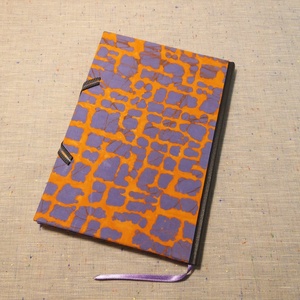 A/5 2026 Határidőnapló kampós, narancs-lila batikolt - otthon & életmód - papír, írószer - naptár & tervező - Meska.hu