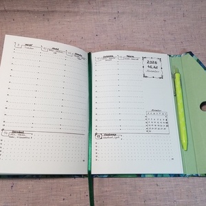 A/5 2026 Határidőnapló tollas, zöld-lék - otthon & életmód - papír, írószer - naptár & tervező - Meska.hu