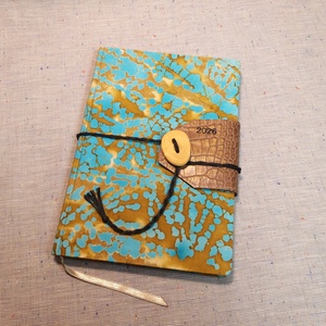 A/5 2026 Határidőnapló bőrpántos-gombos - Meska.hu