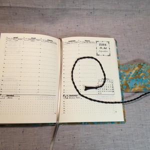 A/5 2026 Határidőnapló bőrpántos-gombos - otthon & életmód - papír, írószer - naptár & tervező - Meska.hu