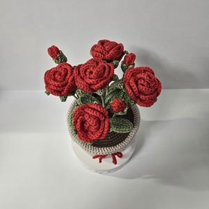 Horgolt rózsa kaspóban - otthon & életmód - virágdekoráció - virágdíszek - virágdísz kaspóban - Meska.hu