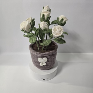 Horgolt szirmos rózsa kaspóban, Otthon & Életmód, Virágdekoráció, Virágdíszek, Virágdísz kaspóban, Horgolás, MESKA