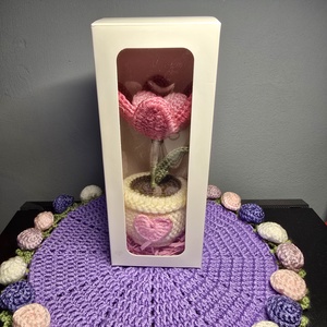 Horgolt tulipán szív középpel - otthon & életmód - virágdekoráció - virágdíszek - virágdísz kaspóban - Meska.hu