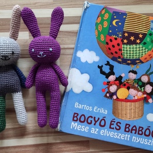 Lila és szürke horgolt nyuszi a Bogyó és Babócából - Meska.hu