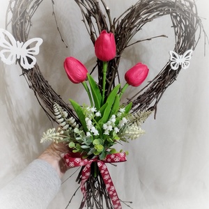 Szív alakú tulipános tavaszi ajtódísz , Otthon & Lakás, Dekoráció, Ajtó- és ablak dekoráció, Ajtódísz & Kopogtató, Mindenmás, MESKA