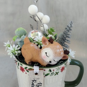 Karácsonyi bögrés dísz alvó őzikével  - Meska.hu