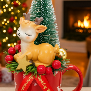 Karácsonyi bögrés dísz álmodozó szarvassal - karácsony - adventi díszek - adventi asztaldísz - Meska.hu