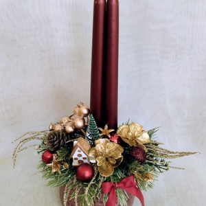 Karácsonyi asztaldísz bordó gyertyákkal és arany ragyogással - karácsony - adventi díszek - adventi asztaldísz - Meska.hu