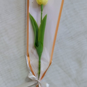 Nőnapi csomagolt élethű tulipán - otthon & életmód - dekoráció - asztal és polc dekoráció - asztaldísz - Meska.hu