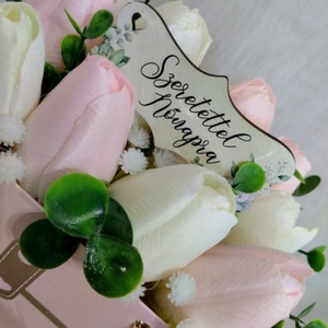 Tulipános táskadísz nőnapra - otthon & életmód - virágdekoráció - virágok - virágbox - Meska.hu