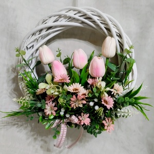 Tavaszi tulipános ajtódísz-finom pasztell hangulatban - otthon & életmód - dekoráció - ajtó- és ablak dekoráció - ajtódísz & kopogtató - Meska.hu