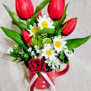 Piros pöttyös bögrés tavaszi dísz - otthon & életmód - dekoráció - asztal és polc dekoráció - asztaldísz - Meska.hu