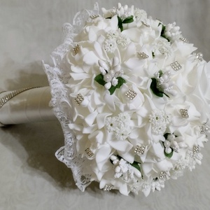 Hófehér ezüstös menyasszonyi csokor vagy dobócsokor  - esküvő - menyasszonyi- és dobócsokor - Meska.hu
