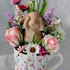 Nyuszis tavaszi asztaldísz bögrében - ünnepi díszek, dekorációk - húsvéti díszek és dekorációk - húsvéti asztaldíszek - Meska.hu
