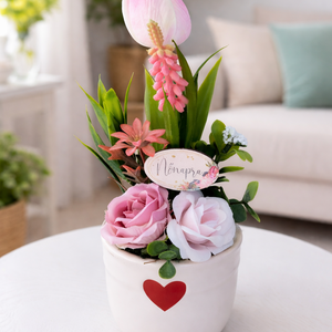 Halvány rózsaszín kaspós kis asztaldísz , Otthon & Életmód, Dekoráció, Asztal és polc dekoráció, Asztaldísz, Mindenmás, Virágkötés, MESKA